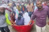পরীক্ষার্থীদের ভোগান্তিতে নৌকা নিয়ে মাঠে কুসিক প্রশাসক