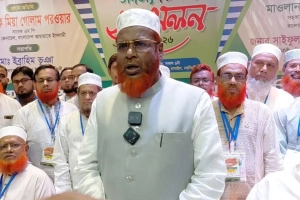 ‘দেশের রাজনীতির রিমোট কন্ট্রোল দিল্লিতে’