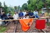 রাবি শিক্ষার্থীকে মারধরের অভিযোগে রেলপথ অবরোধ