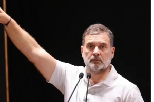এবার সরকার পতনের ডাক রাহুল গান্ধীর
