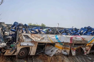 আলজেরিয়ায় ভয়াবহ বাস দুর্ঘটনা, নিহত ২৭