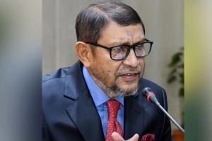 ডাক্তার-স্বাস্থ্যকর্মীদের কড়া বার্তা দিলেন স্বাস্থ্যমন্ত্রী
