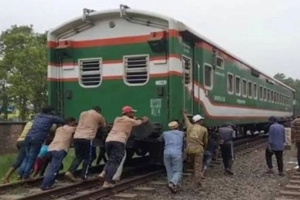 ঢাকার সঙ্গে উত্তরাঞ্চলের রেল যোগাযোগ বন্ধ
