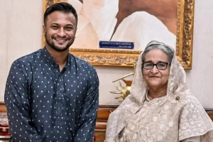 শেখ হাসিনার সঙ্গে দেশে ফিরতে চান সাকিব