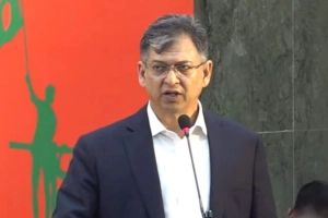 ‘রাজনীতির বাল্যশিক্ষা নিয়ে প্রফেসরের মতো আচরণ ঠিক নয়’
