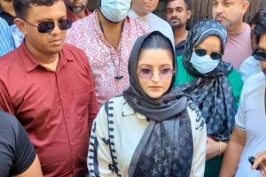দেরিতে আদালতে পৌঁছানোয় পেছাল পরীমনির জেরা