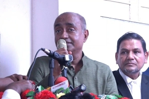 সংকট সমাধানে সরকার কাজ করছে: আইনমন্ত্রী