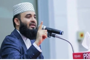 সিরাত না জানায় ইসলামকে কঠিন ধর্ম হিসেবে তুলে ধরছি: আজহারী