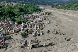 নেপালে ভয়াবহ বন্যায় মৃ'ত বেড়ে ৩৩২