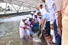 জিয়া উদ্যানের লেকে মাছের পোনা অবমুক্ত করলেন প্রধানমন্ত্রী
