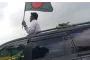 ছাদখোলা গাড়িতে লংমার্চে নাসীরুদ্দীন পাটওয়ারী, গাড়িটি কার?