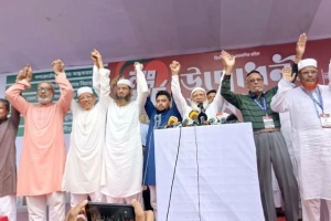 ঢাকা-চট্টগ্রাম লংমার্চে ১১ দলের হুঁশিয়ারি, ছয় দফা না মানলে এক দফা