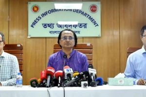 বাঁধনের ওপর হামলার ঘটনায় ব্যবস্থা নিচ্ছে সরকার: তথ্য উপদেষ্টা