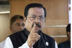 ভারতে পলাতক নানকের কাছে মাসে যায় কোটি টাকা, নেপথ্যে কারা?
