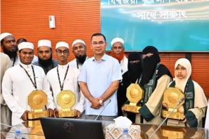 আন্তর্জাতিক কোরআন প্রতিযোগিতায় বিজয়ী ৪ হাফেজকে প্রধানমন্ত্রীর সংবর্ধনা