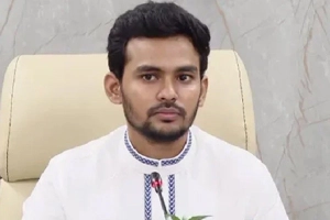 আসিফ মাহমুদ ও স্ত্রীর দেশ-বিদেশের সম্পদের তথ্য চেয়েছে দুদক
