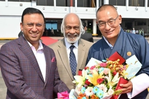 যাত্রাবিরতিতে ঢাকায় ভুটানের প্রধানমন্ত্রী শেরিং তোবগে