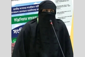 মাহবুবা হাকিমের হলফনামা নিয়ে অভিযোগ পেলে দেখবে ইসি