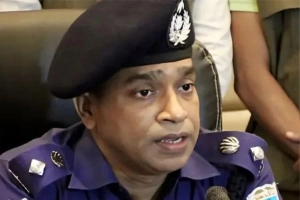 চাকরি থেকে পলায়নের মামলায় সাবেক এসপি বরখাস্ত