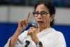 দিল্লিতে আটক পশ্চিমবঙ্গের সাবেক মুখ্যমন্ত্রী মমতা