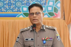 ডিসেম্বরে কোনো নিরাপত্তাঝুঁকি নেই: আইজিপি