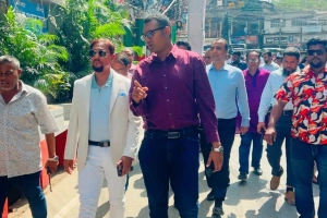 প্রধানমন্ত্রীর সফর ঘিরে বর্ণিল সাজে চট্টগ্রাম, নতুন রূপে জে এম সেন হল
