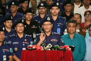 দুর্গাপূজার নিরাপত্তায় আইনশৃঙ্খলা বাহিনী সতর্ক: আইজিপি