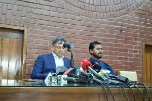 তত্ত্বাবধায়ক সরকার ফিরিয়ে আনতেই হবে, বিকল্প নেই: স্বরাষ্ট্রমন্ত্রী 