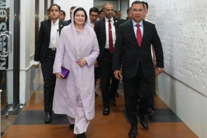 চার দিনের জাপান সফর শেষে দেশে ফিরলেন প্রধানমন্ত্রী