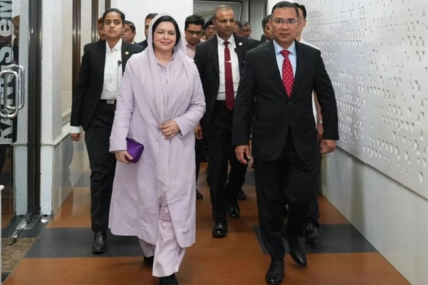 চার দিনের জাপান সফর শেষে দেশে ফিরলেন প্রধানমন্ত্রী